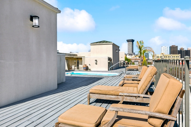 Building Photo - 330 Julia St