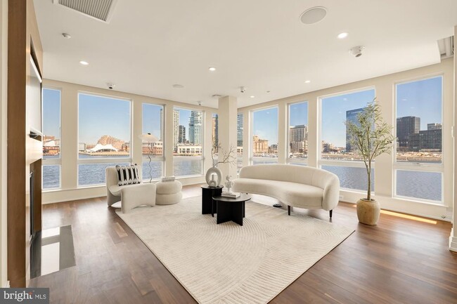 Building Photo - 622 Ponte Villas N