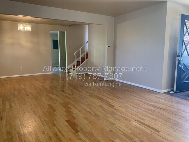 Building Photo - 1345 Pike Dr