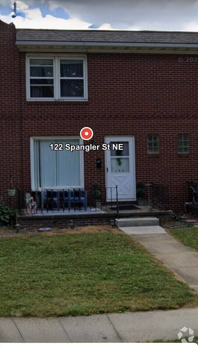 Building Photo - 122 Spangler Rd NE