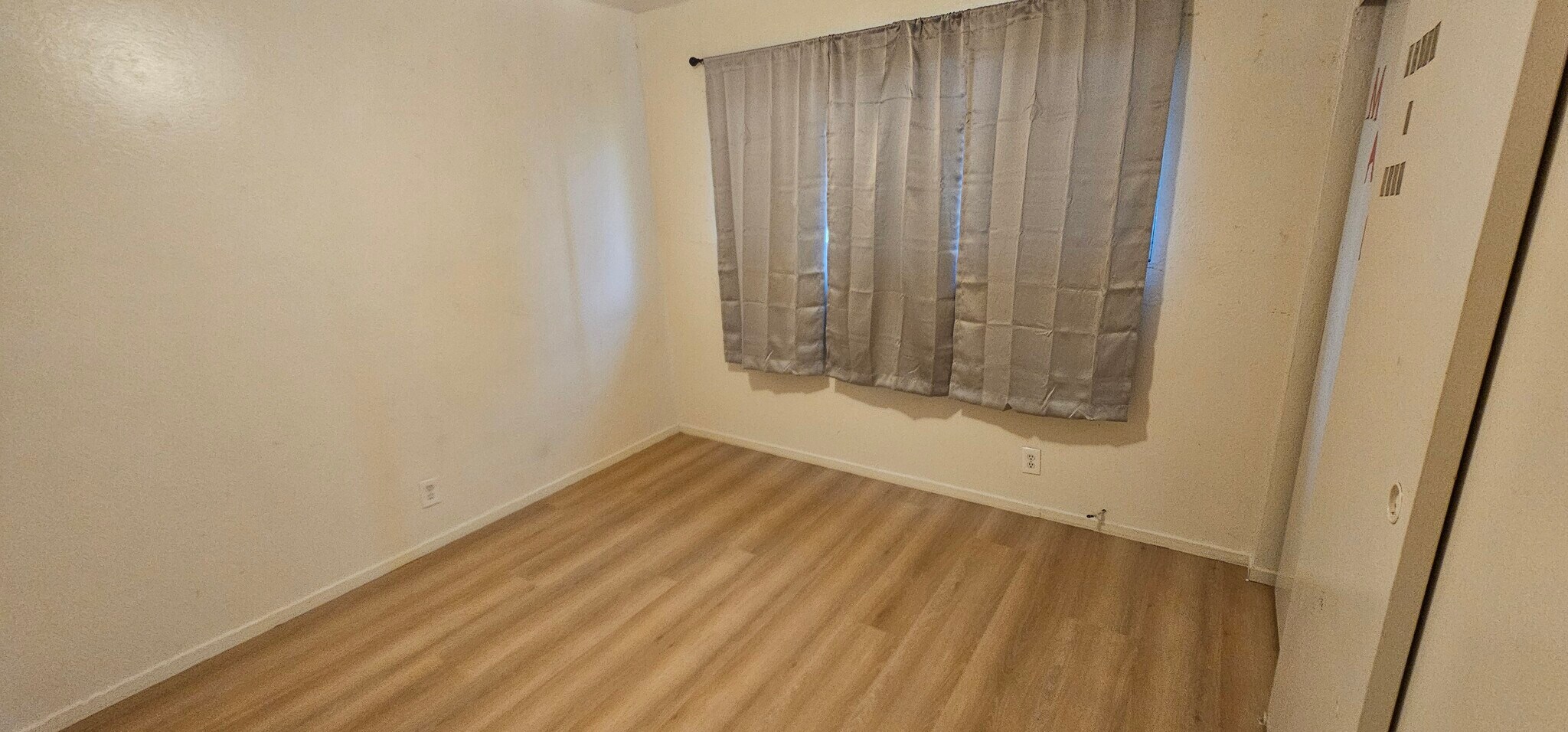 Building Photo - 411 E Santa Fe Ave