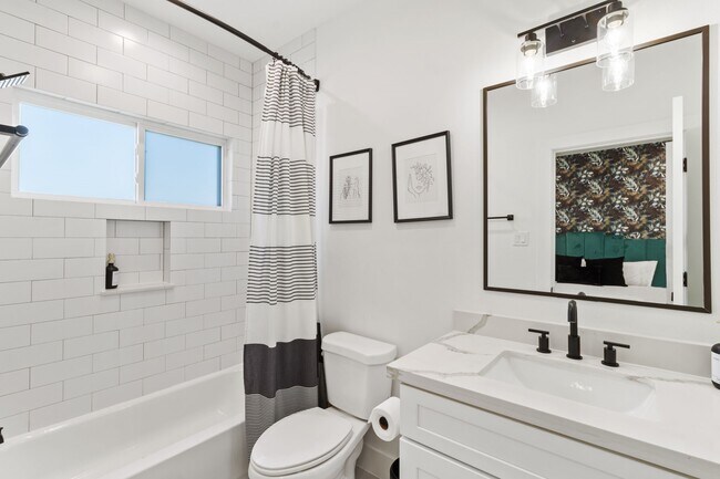 Building Photo - 1807 Lee St