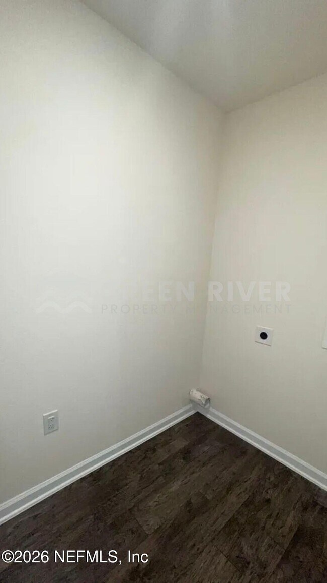 Building Photo - 2077 Denton Trce