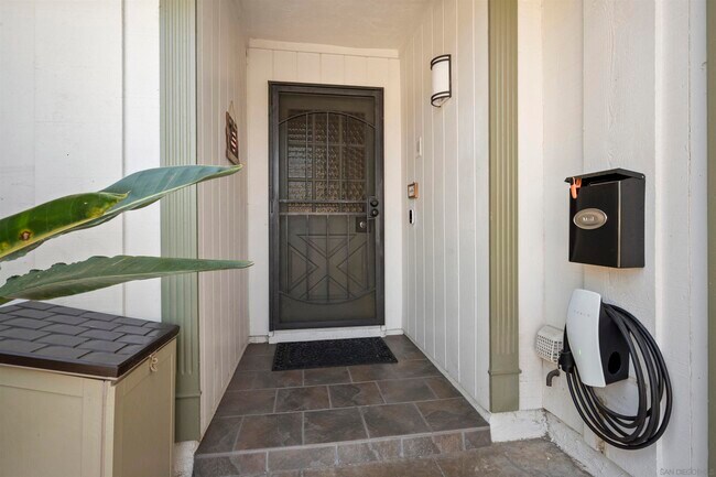 Building Photo - 5765 Bounty St