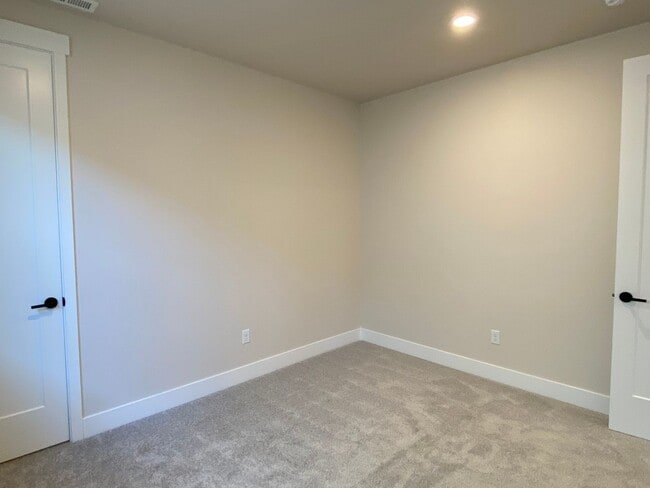 Building Photo - Brand NEW Pahlisch 3 BR - 2BA Home in Southeast Bend