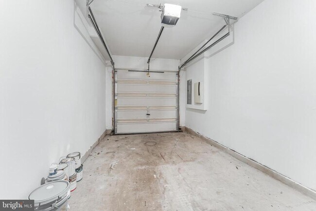Building Photo - 14571 Marlow Street