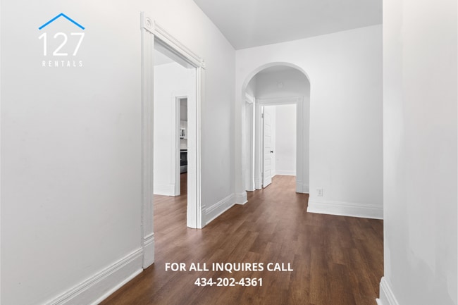 Building Photo - Spacious 3-Bedroom Apartment with Modern U...