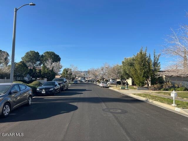 Building Photo - 431 Fantasy St