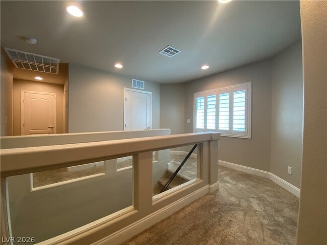 Building Photo - 6357 Luna Rosa Ave