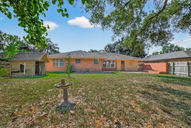 Building Photo - 4022 Osby Dr