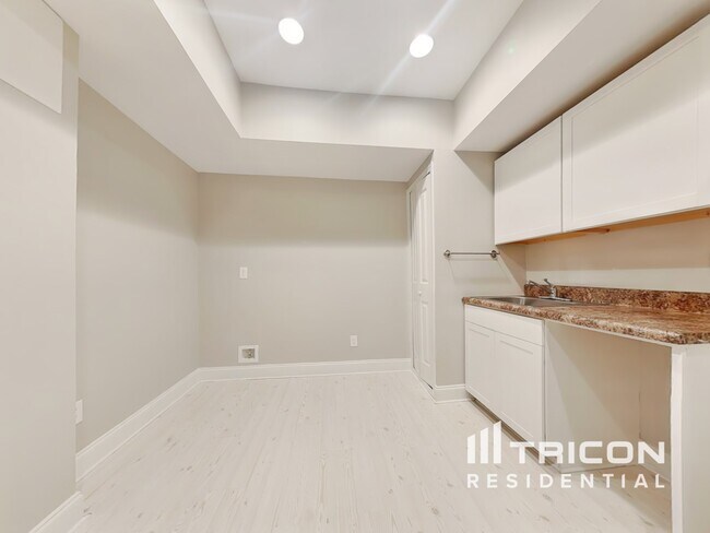 Building Photo - 1410 Bentwater Dr