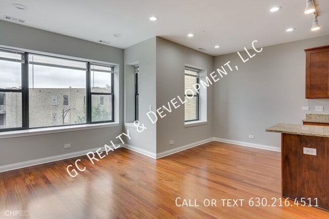 Building Photo - 3205 W Division St