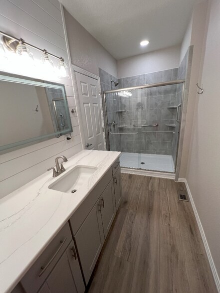 Building Photo - 9514 Pearl Cir