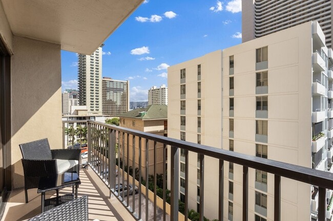 Building Photo - 2140 Kuhio Ave.