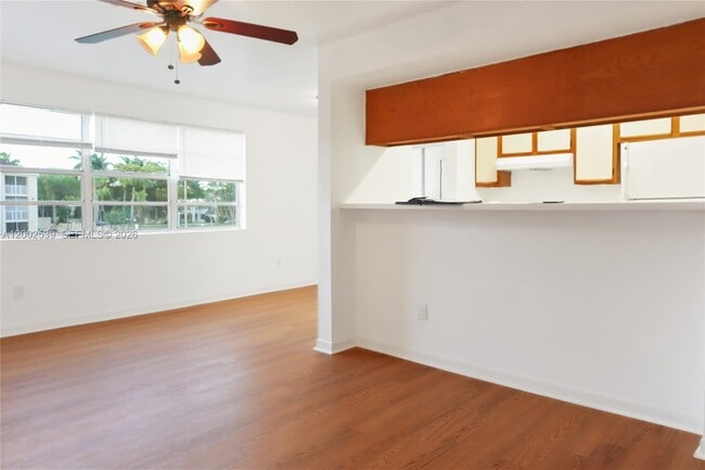 Building Photo - 15285 SW 107th Ln