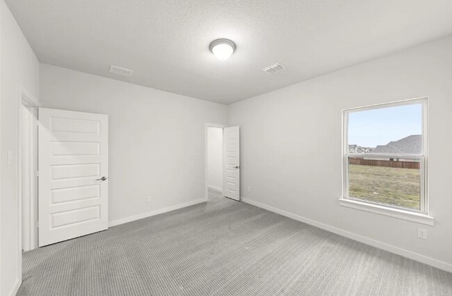 Building Photo - 204 Carmen Oak Ln