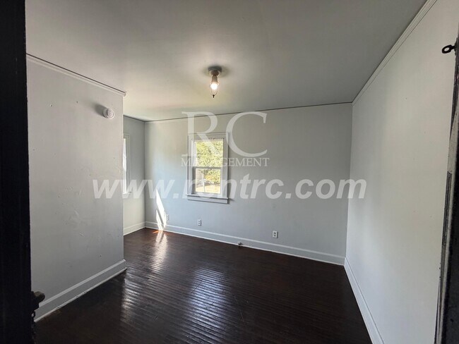 Building Photo - 26 Delaware-