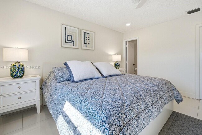 Building Photo - 1501 S Ocean Blvd