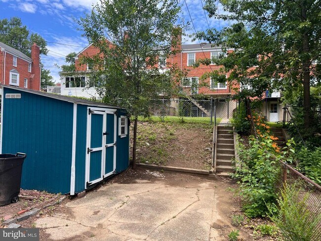 Building Photo - 1583 Doxbury Rd
