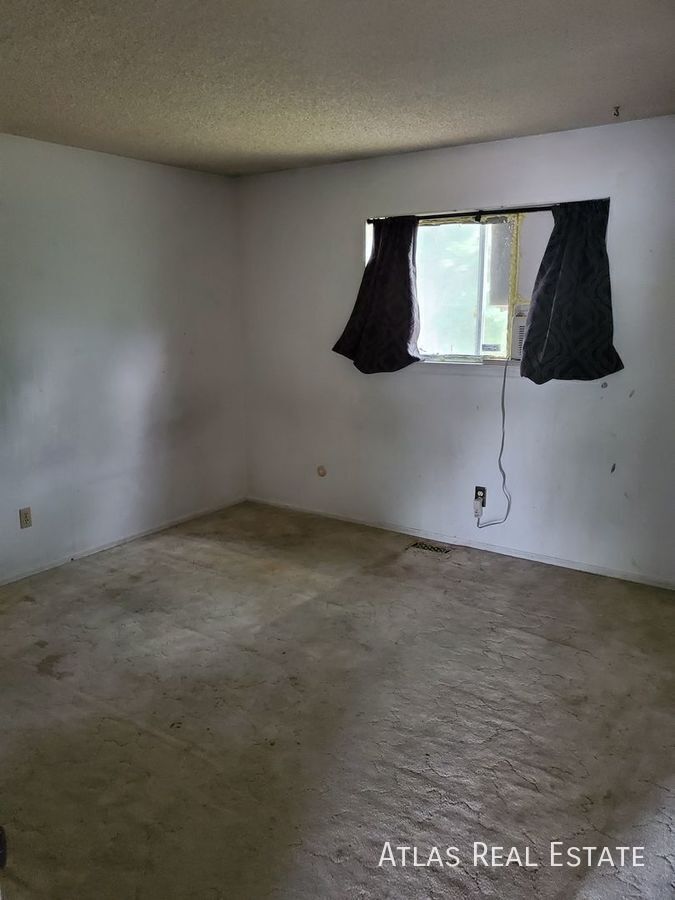 Building Photo - 2252 S Memphis St