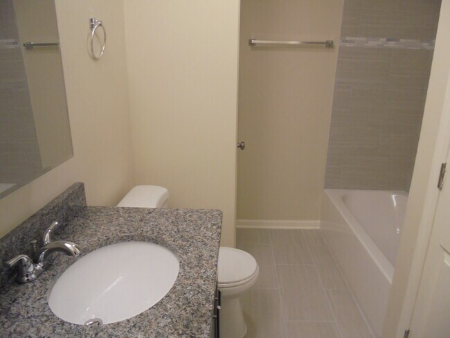 Building Photo - 1334 Cunat Ct