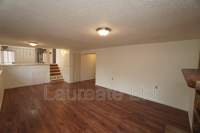 Building Photo - 11536 E Center Dr