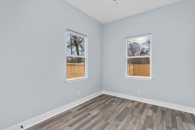 Building Photo - 1010 Junell St