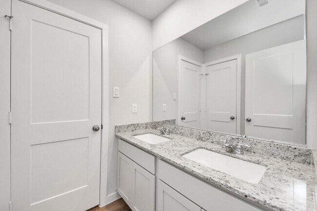 Building Photo - 5819 Blue Grama Dr