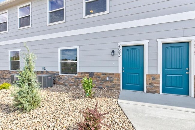 Building Photo - 4685 Pleasant Port View