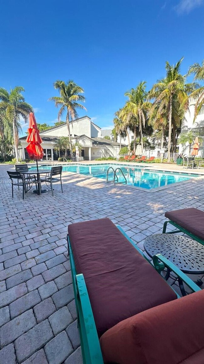 Building Photo - 5672 Rock Island Rd