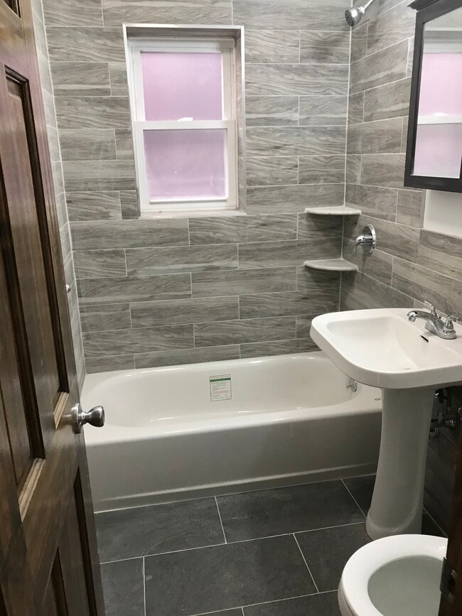 Building Photo - 3611 Waldo Ave