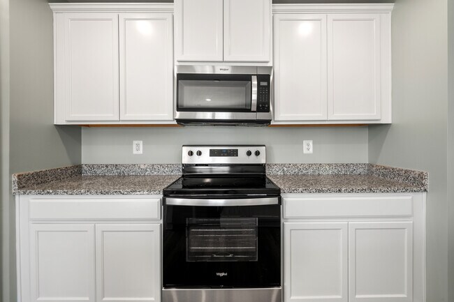 Building Photo - 2854 Meadowview Blvd