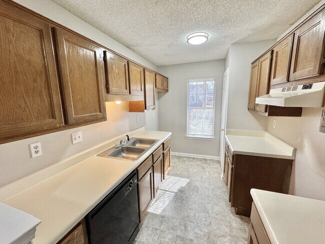 Building Photo - 5528 Ginners Dr