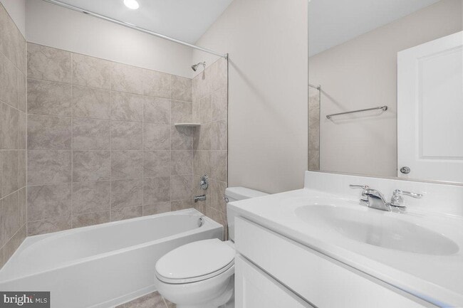 Building Photo - 569 Seeback Dr