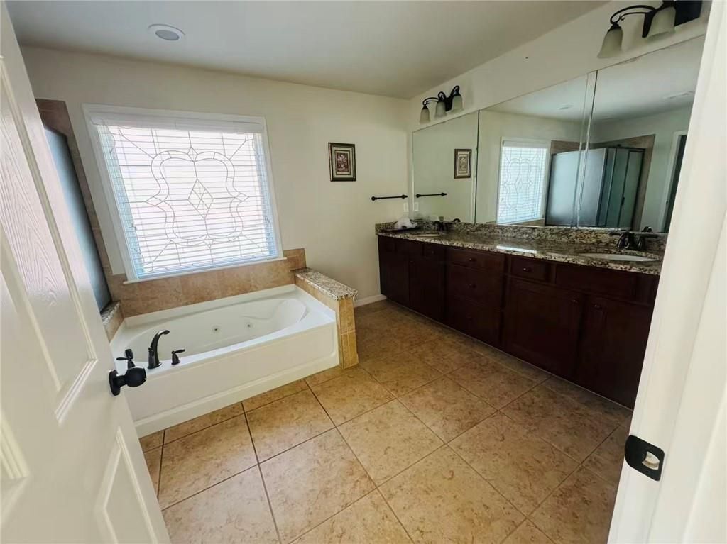 Building Photo - 2450 Northmont Pkwy