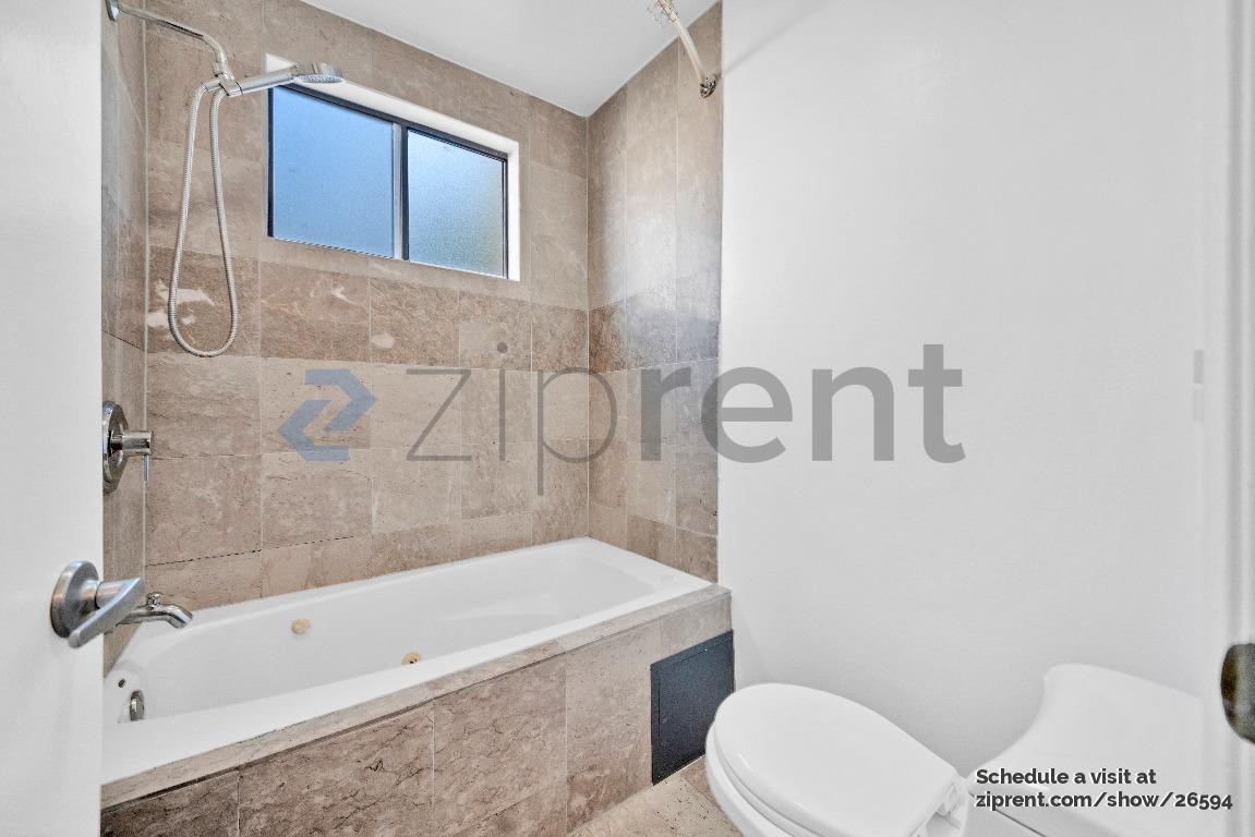 Building Photo - 11733 Avon Way