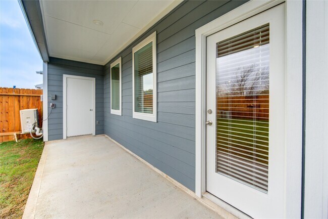 Building Photo - 28246 Meadowlark Sky Dr