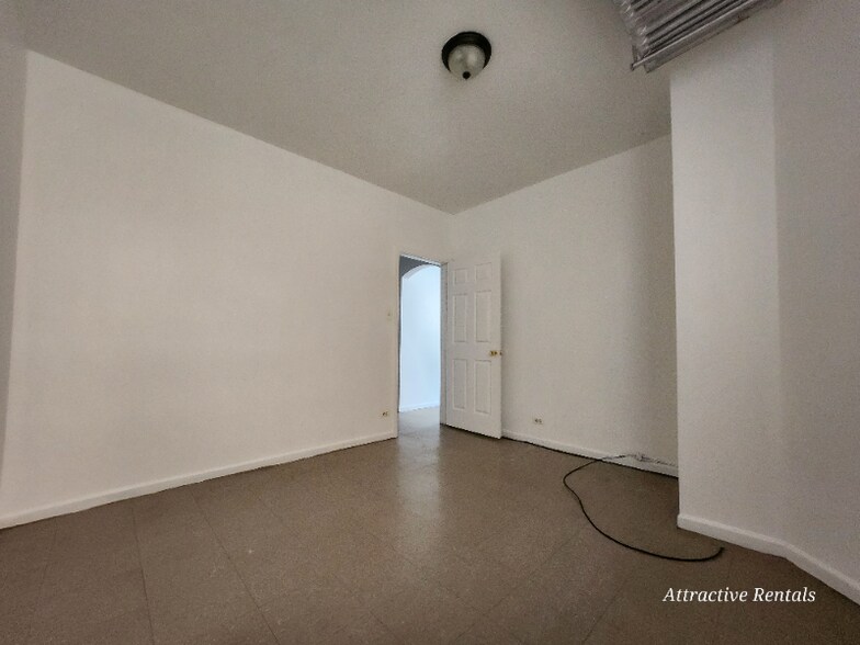 Building Photo - 14 N Long Ave