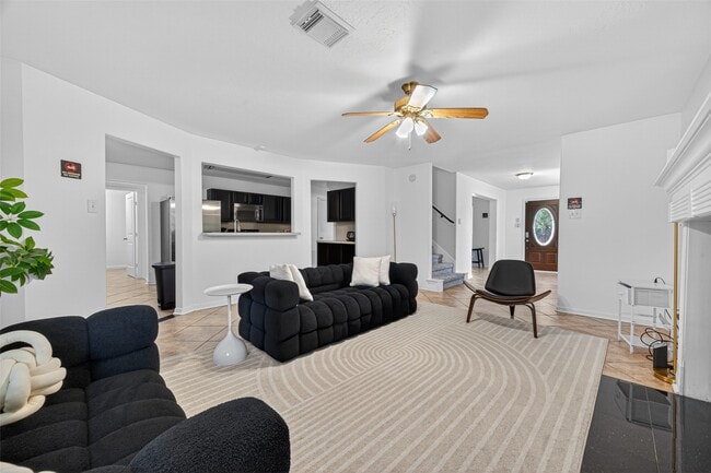 Building Photo - 22727 Tara Way Dr