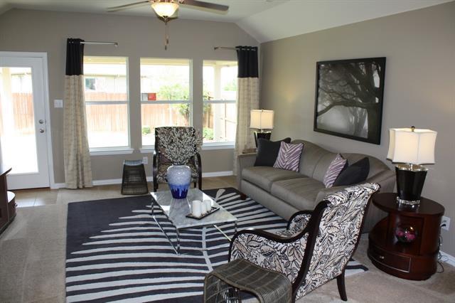 Building Photo - 2777 Cresent Lake Dr