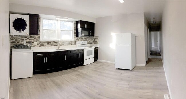 Building Photo - 104 Minnetonka Ave