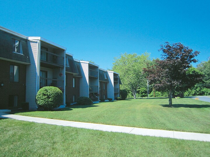 Regency Park North 140 Cronin Rd Queensbury NY 12804 Apartment Finder