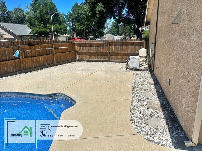 Building Photo - 2709 Citrine Ave