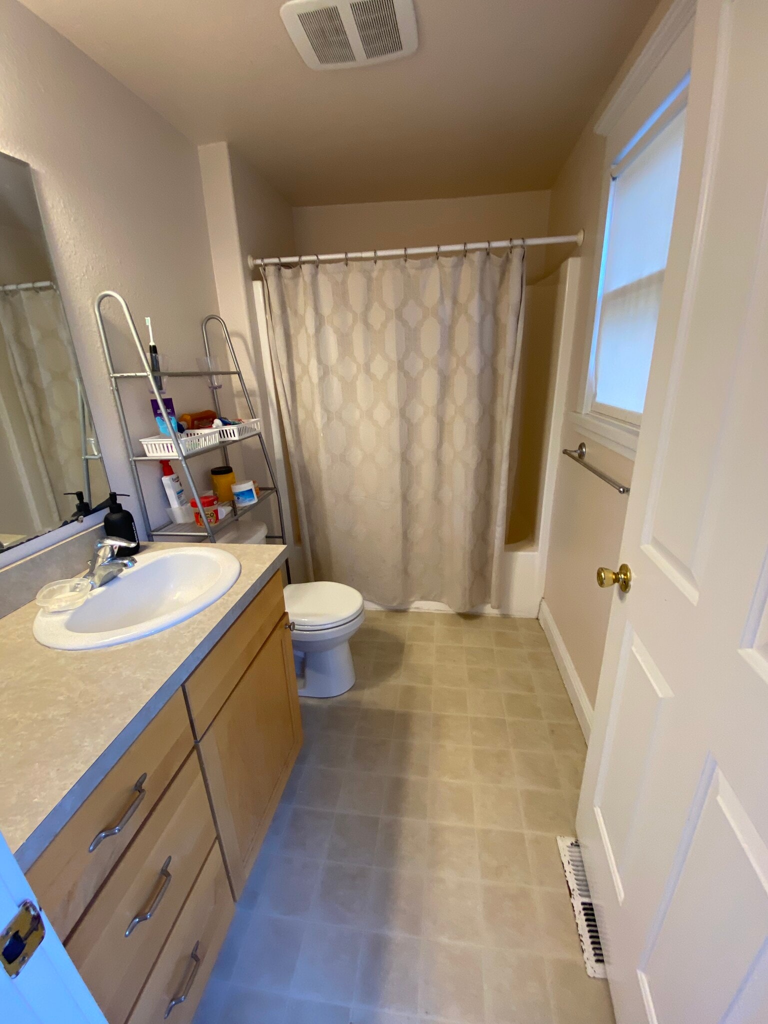 Building Photo - 724 SW 10th St