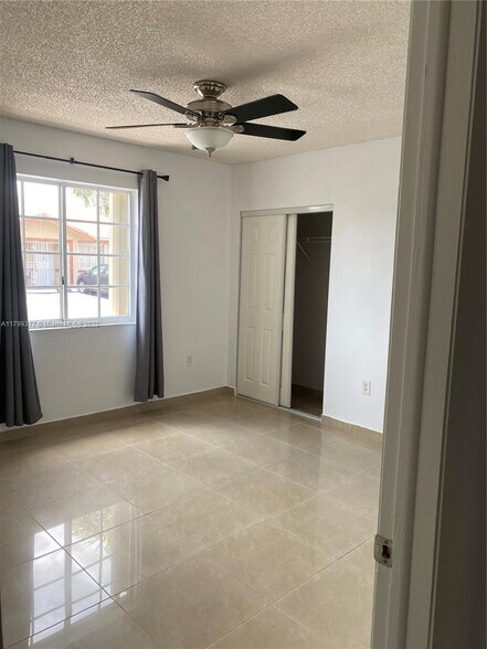 Building Photo - 3282 W 70th St