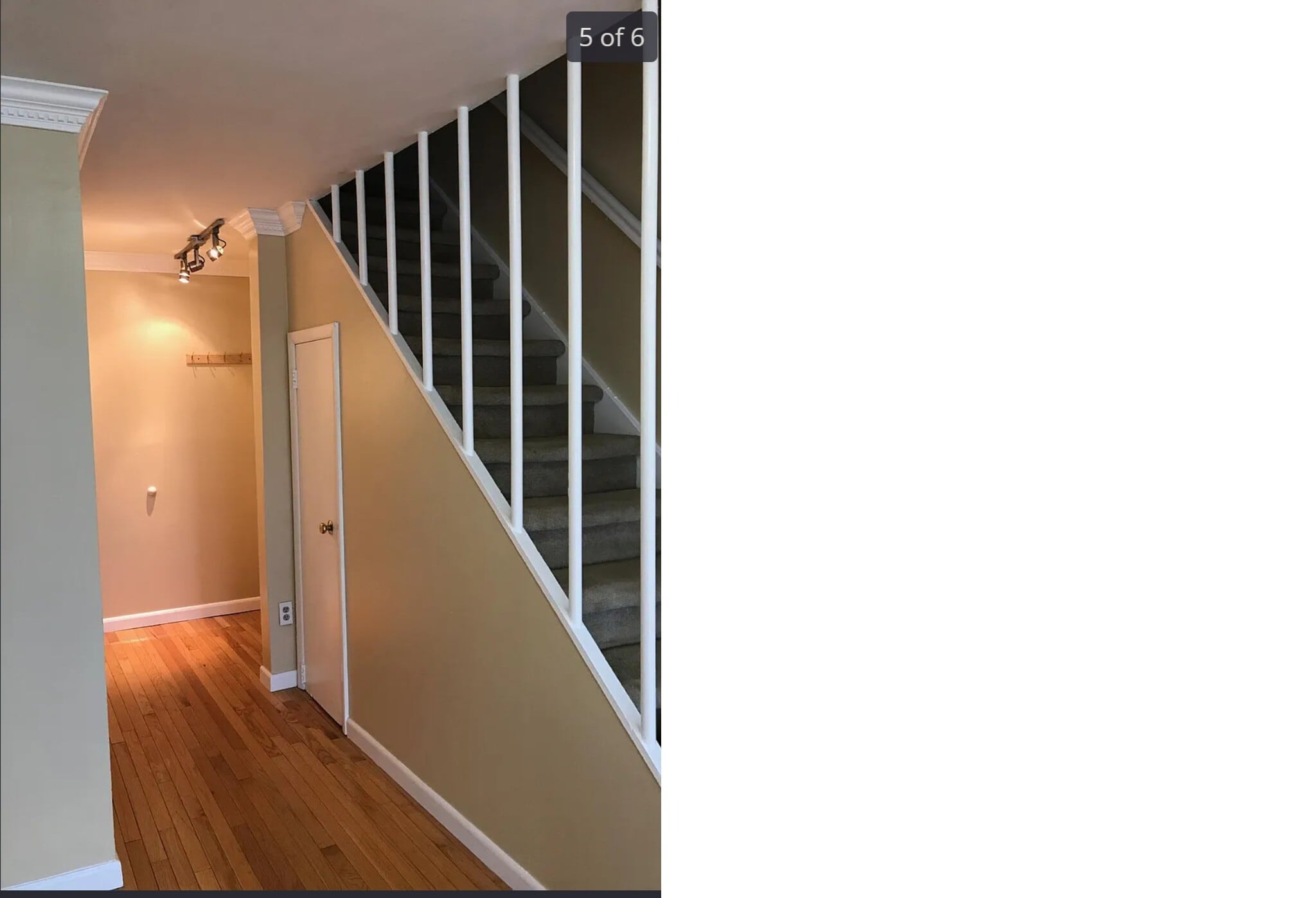 Entrance to living Room - 5311 Kennedy Blvd E