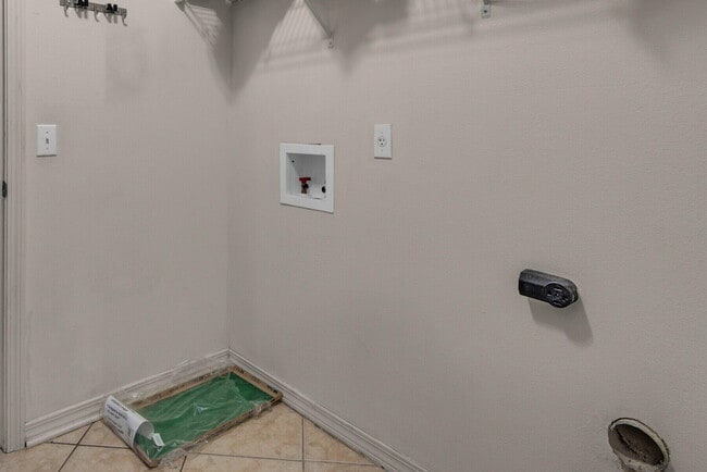 Building Photo - 9761 Leeward Way