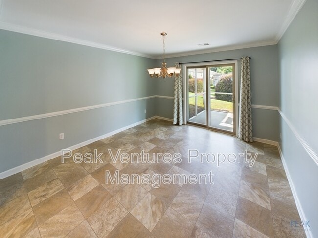 Building Photo - 11 Endeavor Cir