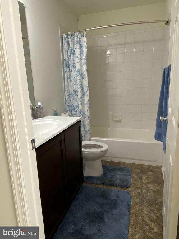 Building Photo - 119 Sirius Dr