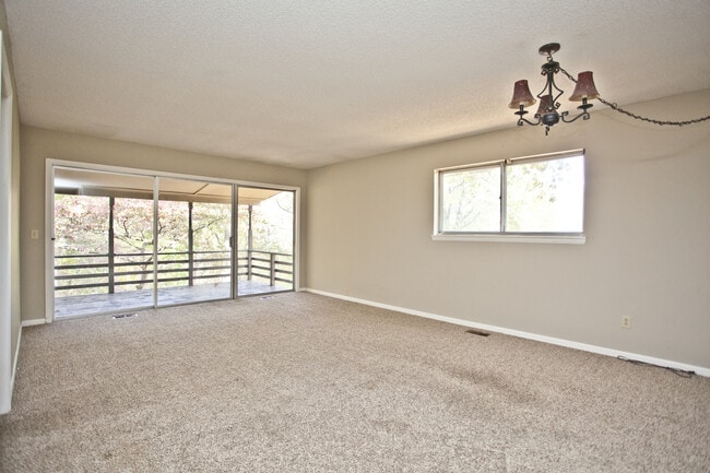 Building Photo - ***33 Sheneman Drive***